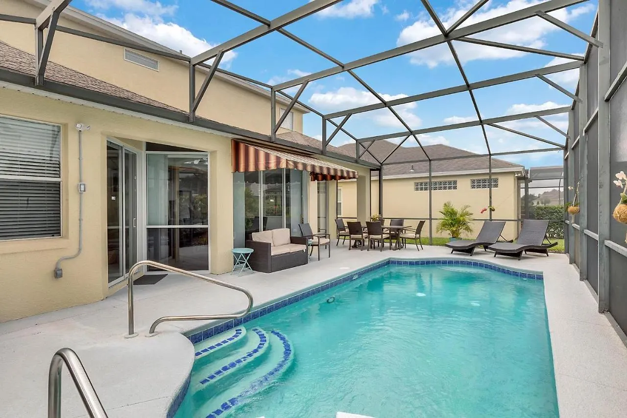 5 Bedrooms Pool Home Calabay Davenport