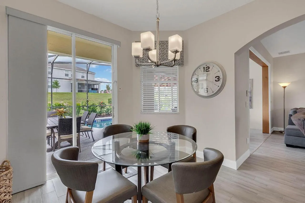 Villa 5 Bedrooms Pool Home Calabay Davenport