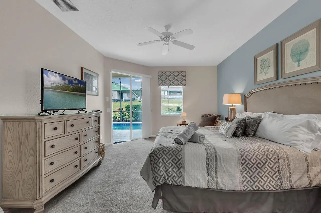 5 Bedrooms Pool Home Calabay Davenport